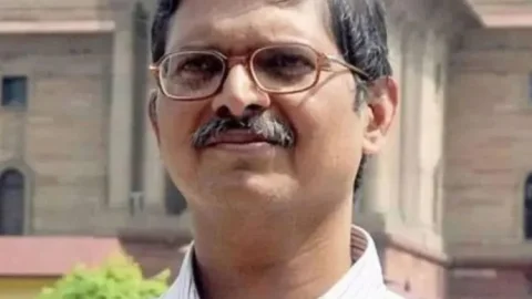 उत्तर प्रदेश:  पूर्व IPS अमिताभ ठाकुर की जमानत पर सुनवाई टली, कोर्ट ने छह जनवरी की तय की अगली तारीख