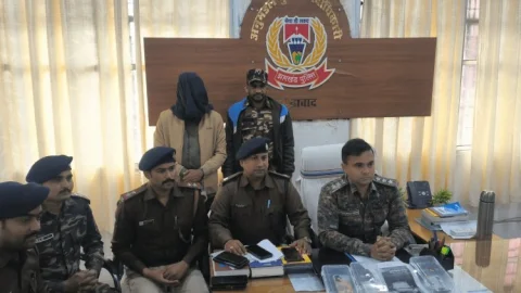 Jharkhand : सात साल तक नकली IAS बनकर घूमता रहा राजेश कुमार, पलामू पुलिस ने किया गिरफ्तार