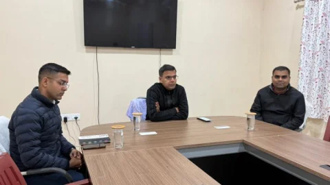 धनबाद में अपराधियों पर पुलिस का सख्त प्रहार, एसएसपी प्रभात कुमार ने ली हाई-लेवल समीक्षा बैठक