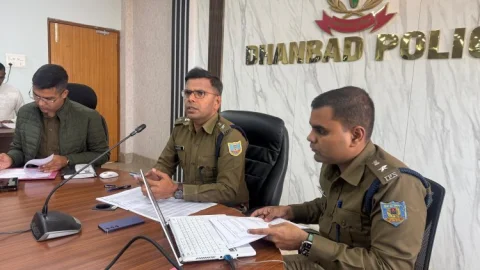 धनबाद में अपराधियों पर पुलिस का बड़ा एक्शन: जेल से छूटे 3400 अपराधियों का 15 दिन में होगा सत्यापन