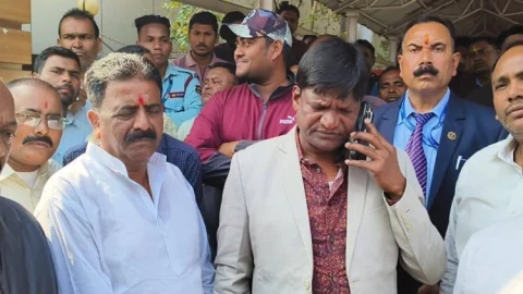 बीसीसीएल कर्मियों की पिटाई, सांसद ढुलू महतो ने की FIR और आउटसोर्सिंग कंपनी को ब्लैकलिस्ट करने की मांग