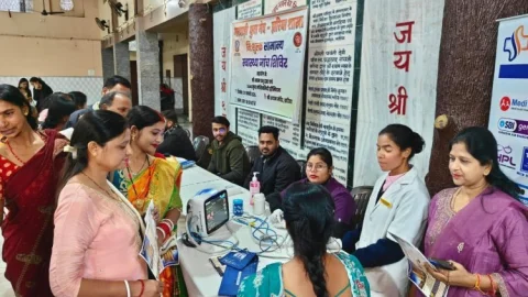 धनबाद: हर एकादशी सेवा का संकल्प—मारवाड़ी युवा मंच झरिया के स्वास्थ्य शिविर से 1500 लोग लाभान्वित