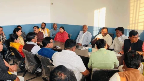 धनबाद मेयर चुनाव : BJP की मान-मनौव्वल बेअसर, संजीव सिंह नहीं माने,  MLA पत्नी रागिनी ने खोली नाराजगी की परतें