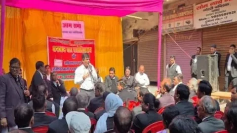 धनबाद बार एसोसिएशन की 10 दिन बाद हड़ताल स्थगित, सोमवार से अधिवक्ता लौटेंगे कोर्ट