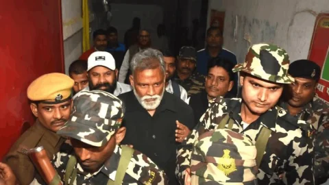 बिहार: जमानत के बाद जेल से निकले पप्पू यादव का सियासी विस्फोट, ‘खेमका कांड में मंत्री का नाम करूंगा उजागर’