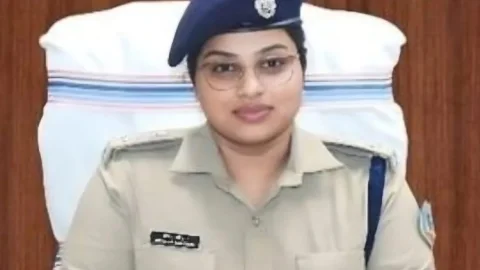 पलामू में बड़ा साइबर अटैक! एसपी रीषमा रमेशन का WhatsApp हैक, फर्जी प्रोफाइल से मांगे जा रहे पैसे