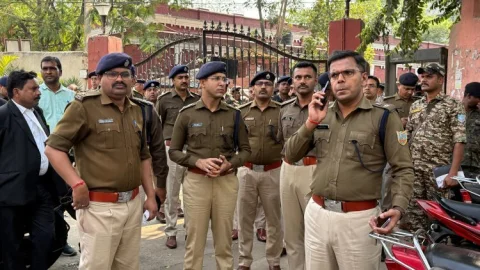 धनबाद में ‘बम’ की धमकी से दहशत: सिविल कोर्ट 3 घंटे ठप, हाई अलर्ट में चला सर्च ऑपरेशन