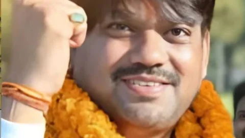 Dhanbad Nagar Nigam Chunav: मेयर चुनाव में संजीव सिंह की तूफानी बढ़त, तीसरे राउंड में 12,585 वोट से आगे