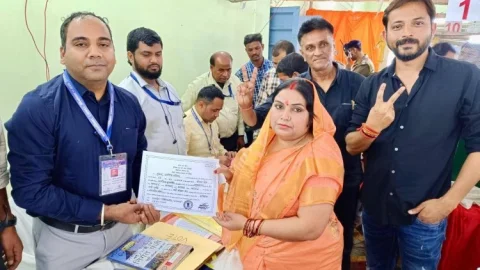 धनबाद नगर निगम चुनाव 2026: वार्ड 33 से मेनका सिंह की रिकॉर्ड जीत, 4071 वोटों से रची इतिहास