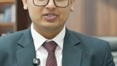 UPSC 2025  Result : AIIMS से MBBS करने वाले अनुज अग्निहोत्री बने देश के टॉपर, तीसरे प्रयास में हासिल की AIR-1