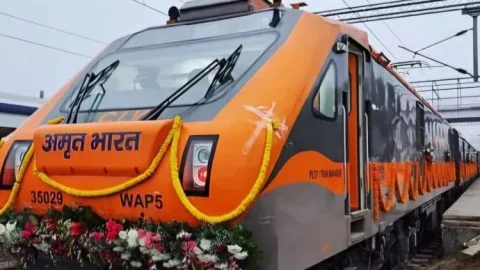 धनबाद से दक्षिण भारत का सफर हुआ आसान: नये रूट पर दौड़ेगी अमृत भारत एक्सप्रेस, टाइम-टेबल जारी