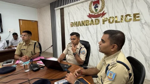 धनबाद में अपराध पर लगाम: फरवरी में 369 केस दर्ज, 402 का निपटारा; लंबित मामले घटकर 1999