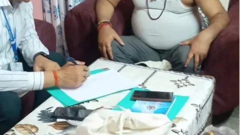 बिहार: BMSICL डीजीएम की अकूत दौलत का खुलासा: SVU रेड पड़ते ही फेंके 1.25 करोड़ के गहने और 32 लाख कैश!