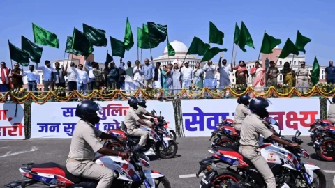 झारखंड पुलिस को ऐतिहासिक ताकत: सीएम Hemant Soren ने 1485 आधुनिक वाहनों को दिखाई हरी झंडी