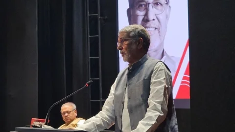 IIT ISM धनबाद में नोबेल विजेता Kailash Satyarthi का ऐतिहासिक लेक्चर: ‘करुणा’ से बदलेगा भविष्य