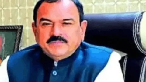 महाराष्ट्र: VIP कार्ड से लेकर 200 करोड़ के साम्राज्य तक! ढोंगी बाबा अशोक खरात का काला खेल