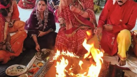 धनबाद : शक्ति मंदिर में आस्था का सागर:महानवमी पर भव्य आरती और पूर्णाहुति