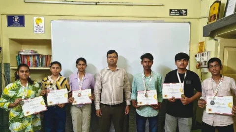 धनबाद में प्रतिभा का दम: मनीष कोचिंग के छात्रों ने ओलंपियाड में मारी बाज़ी, जिला टॉप कर बढ़ाया मान…