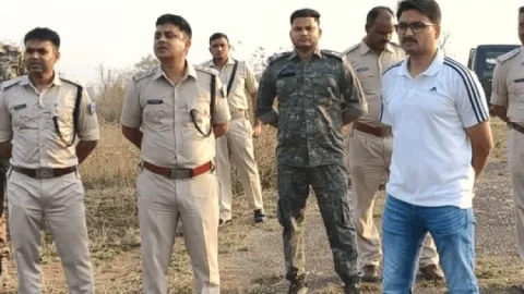 बोकारो: बालीडीह में पुलिस व क्रिमिनल एनकाउंटर: गोली लगने के बाद कुख्यात प्रिंस भाटिया अरेस्ट, 6 धराए