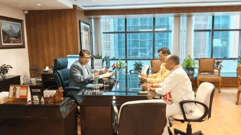 कोयला व खान सचिव से मिले चतरा सांसद कालीचरण सिंह ,सेरेनदाग में रेलवे लाइन दोबारा सर्वे की मांग