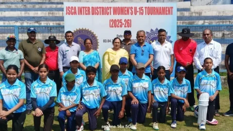 JSCA U-15 महिला क्रिकेट टूर्नामेंट का रोमांचक आगाज: धनबाद की दमदार जीत, खूंटी ने जमशेदपुर को हराया
