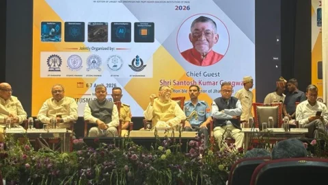 ऊर्जा संकट के दौर में धनबाद से नवाचार का बिगुल, Santosh Kumar Gangwar का संदेश—आत्मनिर्भर बनेगा भारत