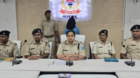 झारखंड: 1300 रुपये के लालच में दोस्त बना दरिंदा: पलामू में पहले लूटा, फिर दो-दो हत्याएं कर शव जलाया