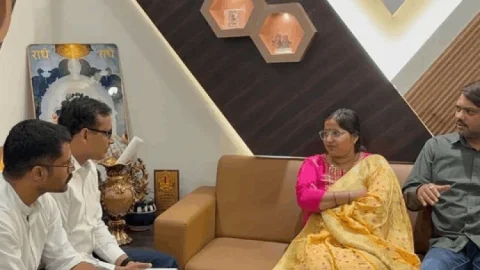 Dhanbad-LTT एक्सप्रेस उद्घाटन विवाद का मामला रेल मंत्री तक पहुंचा, मेयर-MLA से अफसरों ने मांगी माफी