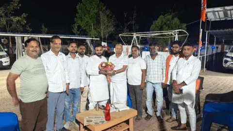 चतरा को आदर्श नगर बनाने की दिशा में बड़ी पहल: सांसद कालीचरण सिंह और अध्यक्ष अताउर रहमान की अहम बैठक