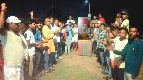 धनबाद: अंबेडकर क्लब में धूमधाम से मनाई गई ज्योतिबा फुले की 200वीं जयंती, सामाजिक न्याय का दिया संदेश