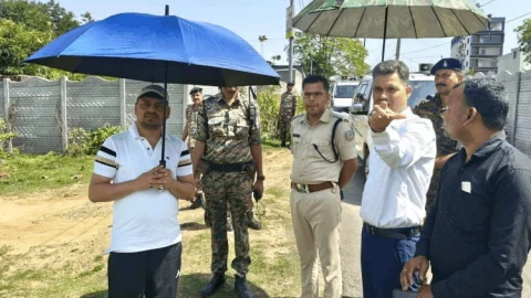 धनबाद में एक्शन मोड में प्रशासन: DC–SSP ने किया  निरीक्षण,अतिक्रमित सरकारी जमीन खाली कराने के निर्देश