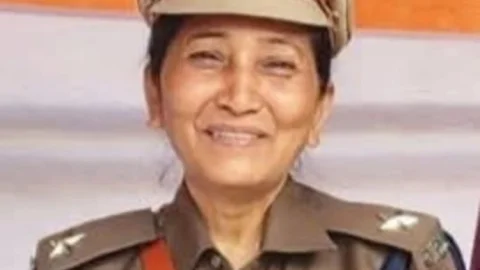 बोकारो में ‘गालीबाज’ थानेदार पर गिरी गाज!  वायरल ऑडियो के बाद चास थाना प्रभारी सुषमा कुमारी लाइन क्लोज