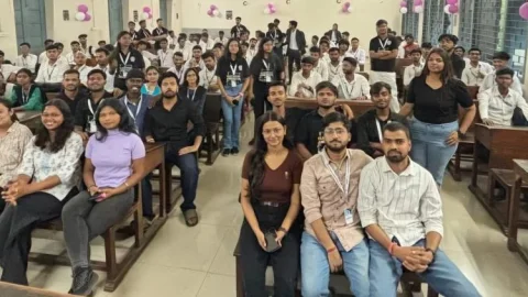 झारखंड: BIT Sindri में ‘इलेक्ट्रोफिएस्टा’ का धमाकेदार आगाज़, एप्टीट्यूड राउंड में छात्रों ने दिखाया टैलेंट का दम!