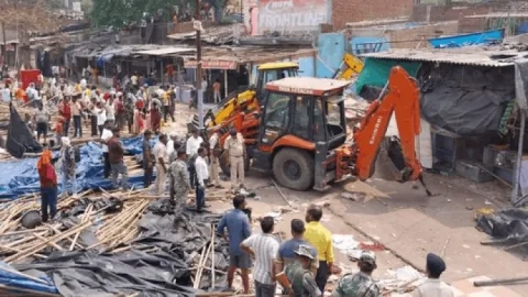 रजरप्पा में ‘बुलडोजर एक्शन’: 254 दुकानें जमींदोज, HC के आदेश पर बड़ी कार्रवाई; सैकड़ों परिवारों की रोजी-रोटी पर संकट