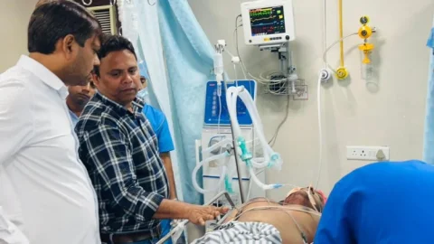Dhanbad : सोनारडीह में घर में घुसकर शुभम यादव को मारी गोली, मौत—मेयर संजीव सिंह अस्पताल पहुंचे