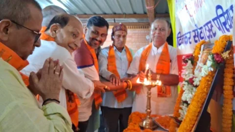 धनबाद: जगजीवन नगर में गूंजा भक्ति का स्वर: परशुराम जयंती पर भव्य आयोजन, भजन-कीर्तन से झूमे श्रद्धालु