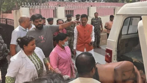 रांची में मंदिर के पास फायरिंग से सनसनी! जमीन विवाद में युवक को मारी गोली, 1 घंटे में आरोपी गिरफ्तार
