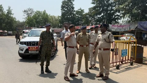 बंगाल चुनाव से पहले बॉर्डर सील जैसा माहौल! SSP प्रभात कुमार का सख्त एक्शन, हर गाड़ी-हर व्यक्ति की होगी जांच