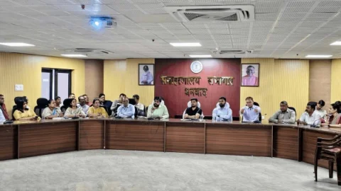 धनबाद में निजी स्कूलों पर सख्ती: अब हर फीस का पूरा हिसाब सार्वजनिक, मनमानी पर ₹50 हजार जुर्माना!