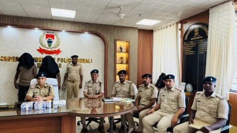 धनबाद:  बरोरा के माथाबांध में कोयला कारोबारी को घेरकर बरसाईं गोलियां, पुलिस ने दो आरोपियों को किया अरेस्ट
