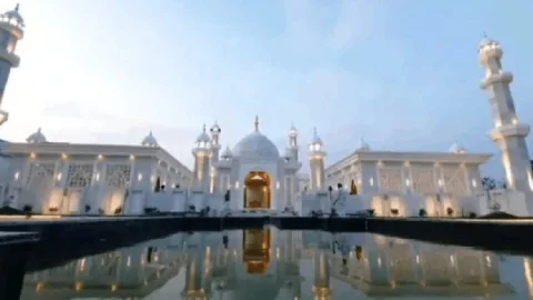 मां के प्यार में बेटे ने खड़ा कर दिया ‘ताजमहल’! तमिलनाडु के इस अनोखे स्मारक को देखने उमड़ रही भीड़