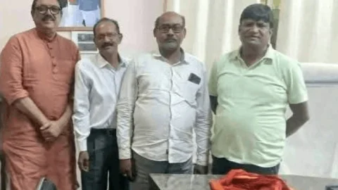 AITUC से BJP तक! ढुलू महतो के सहारे अशोक मंडल की सियासी वापसी, धनबाद में तेज हुई नई राजनीतिक हलचल