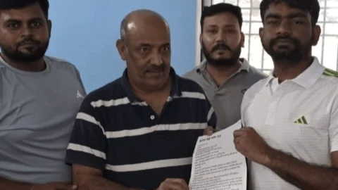 “तोपचांची में एयरपोर्ट की मांग को मिला जोर: जयराम महतो बोले– विकास और कनेक्टिविटी की नई उड़ान भरेगा धनबाद”