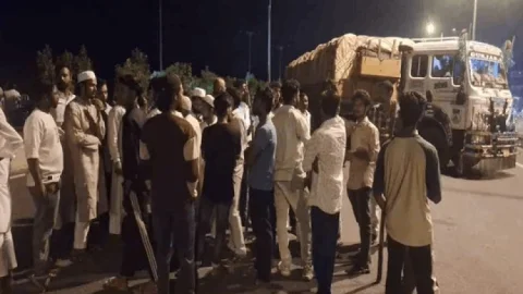गिरिडीह में मौत बनकर दौड़ा कोयला लदा ट्रक, पांच की दर्दनाक मौत; मुआवजे की मांग पर GT रोड जाम