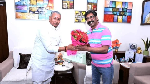 चतरा सांसद कालीचरण सिंह ने CM हेमंत सोरेन से की मुलाकात, मेडिकल कॉलेज और सड़क-विजली पर बड़ी मांग