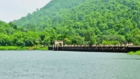 धनबाद: तोपचांची झील बनी मौत का कुंड! दोस्त को बचाने कूदा युवक, दोनों की दर्दनाक मौत