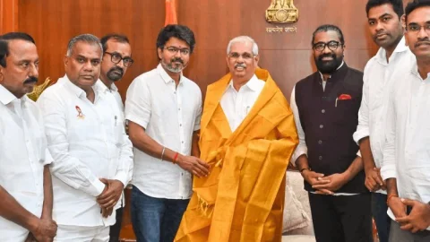 तमिलनाडु में ‘थलापति’ राज! विजय कल लेंगे CM पद की शपथ, 58 साल बाद टूटा DMK-AIADMK का किला