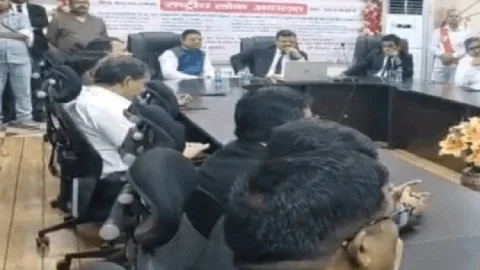 धनबाद में नेशनल लोक अदालत का बड़ा रिकॉर्ड: 170 करोड़ की रिकवरी, 3.73 लाख मामलों का निपटारा