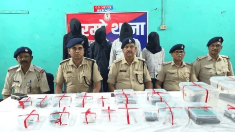 Bokaro: फुसरो में ‘मिनी गन फैक्ट्री’ पर पुलिस का बड़ा एक्शन, मुंगेर कनेक्शन का खुलासा; 4 गिरफ्तार