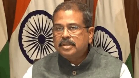 ‘अब पेपर लीक का खेल खत्म!’ अगले साल से CBT मोड में होगा NEET, धर्मेंद्र प्रधान का बड़ा ऐलान